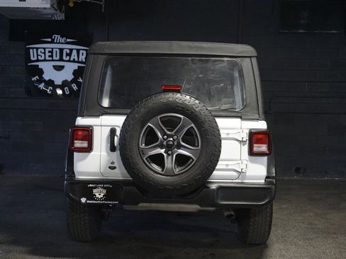 Used 2018 Jeep Wrangler Unlimited Sport AWD/4WD image 5