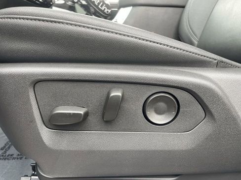 Used 2025 Chevrolet Silverado 2500 LTZ w/ LTZ Premium Package image 12