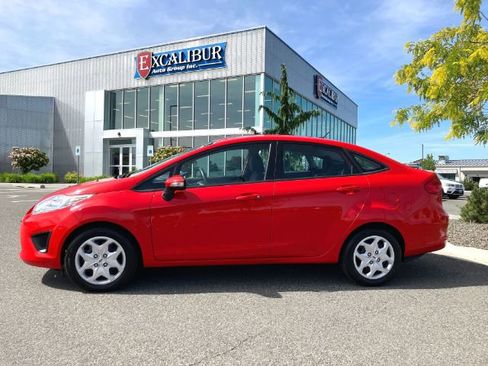 Used 2013 Ford Fiesta SE FWD image 9