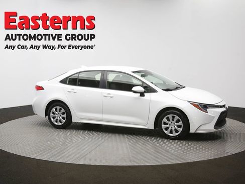 Used 2022 Toyota Corolla LE FWD image 46