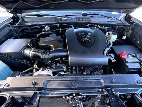 Used 2021 Toyota Tacoma Limited w/ Nightshade Package image 13