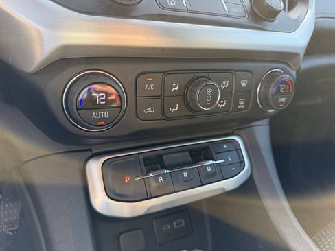 Used 2020 GMC Acadia SLE FWD image 19