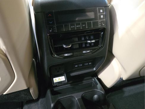 New 2026 Jeep Grand Cherokee L Limited w/ Trailer Tow Package image 25