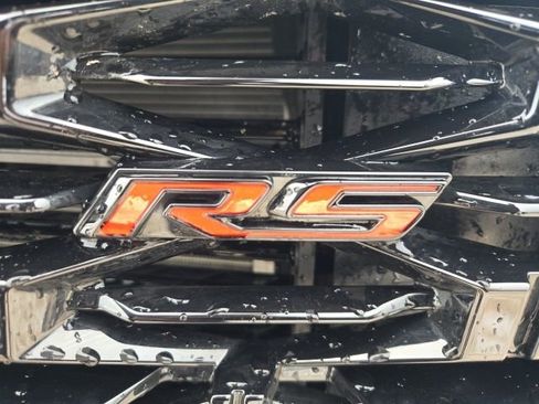 Used 2025 Chevrolet Traverse RS image 16