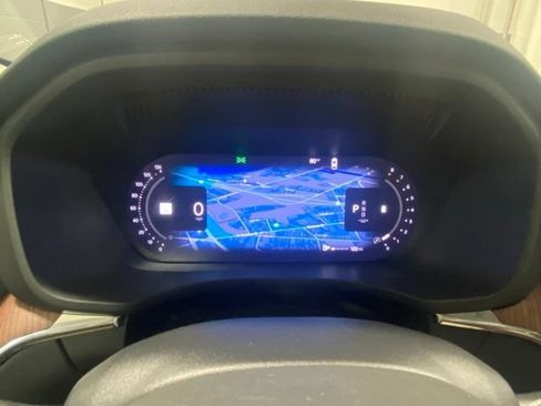 Used 2023 Volvo XC60 B5 Plus w/ Climate Package AWD/4WD image 16