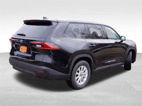 Used 2025 Toyota Grand Highlander XLE image 5