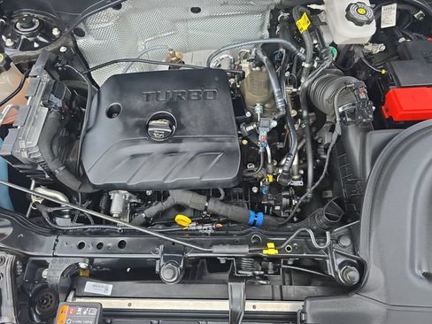 Used 2024 Buick Encore GX Sport Touring FWD image 30