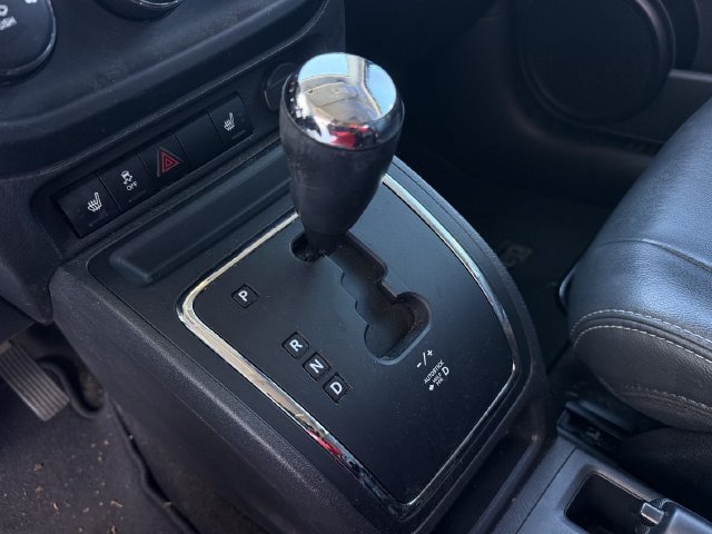 Used 2015 Jeep Patriot High Altitude FWD image 16