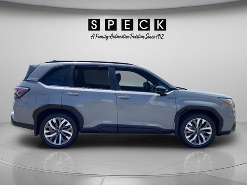 Used 2025 Subaru Forester Touring AWD/4WD image 6