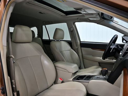 Used 2013 Subaru Outback 2.5i Limited AWD/4WD image 24