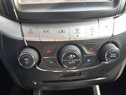 Used 2015 Dodge Journey R/T w/ Flexible Seating Group FWD image 19