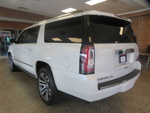 Used 2018 GMC Yukon XL Denali w/ Denali Ultimate Package AWD/4WD image 6