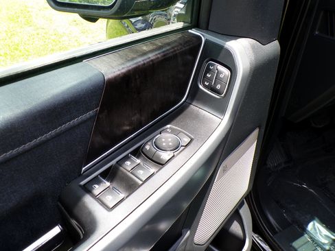 Used 2021 Ford F150 Lariat image 33