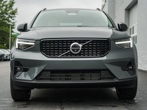Used 2026 Volvo XC40 B5 Ultra w/ Protection Package Premier AWD/4WD image 2