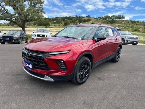 Used 2023 Chevrolet Blazer LT w/ Convenience Package FWD image 1