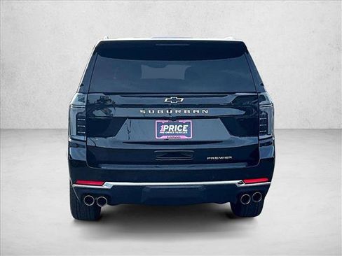 Used 2026 Chevrolet Suburban Premier RWD image 4
