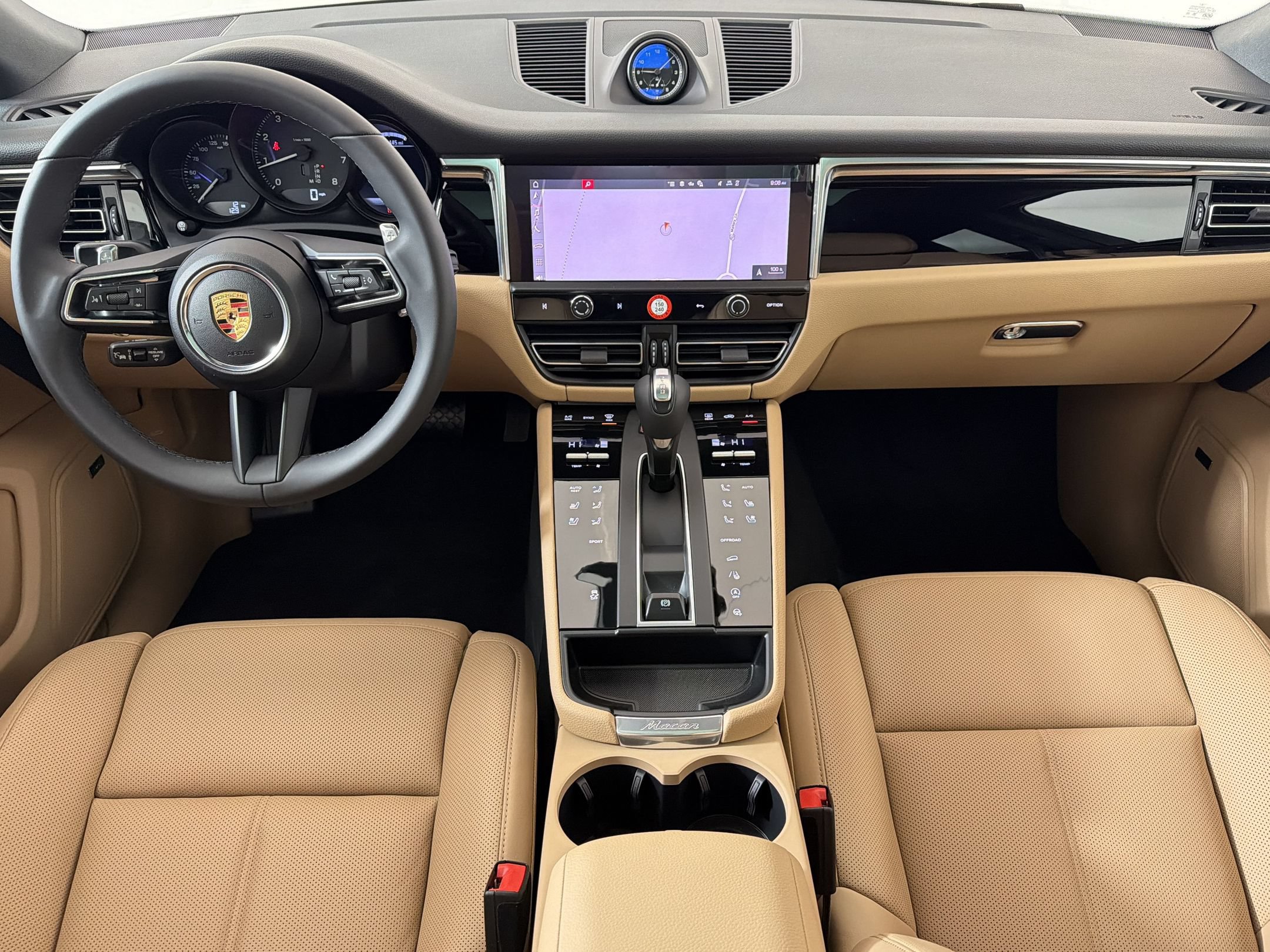 Used 2026 Porsche Macan AWD/4WD image 17