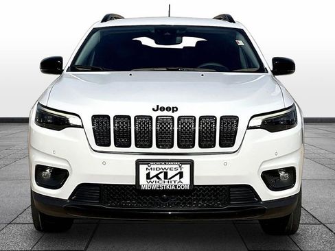 Used 2023 Jeep Cherokee Altitude Lux AWD/4WD image 3