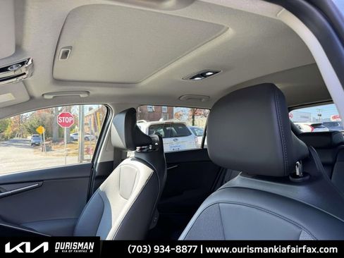 Used 2023 Kia Niro EX Touring image 19