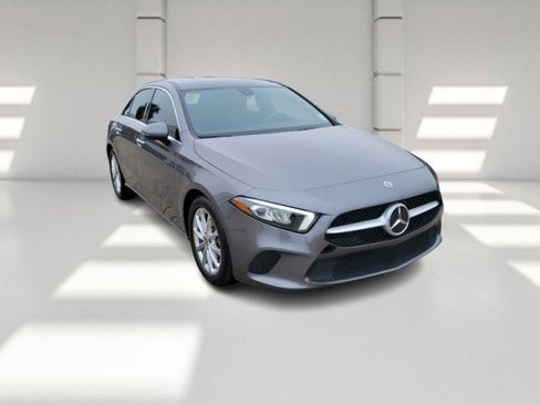 Used 2021 Mercedes-Benz A 220 image 3