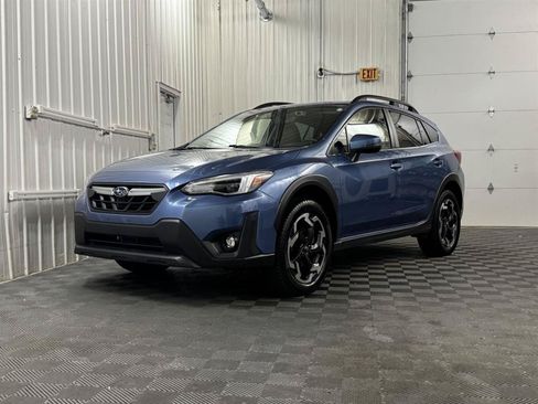 Used 2022 Subaru Crosstrek 2.5i Limited w/ Moonroof Package 2 AWD/4WD image 1