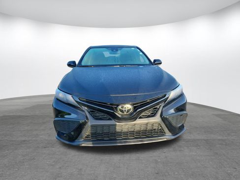 Used 2024 Toyota Camry SE w/ Convenience Package FWD image 2