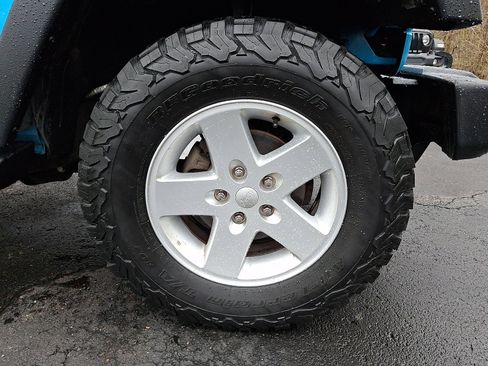 Used 2018 Jeep Wrangler Unlimited Sport S image 8