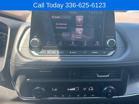 Used 2023 Nissan Rogue SV FWD image 21