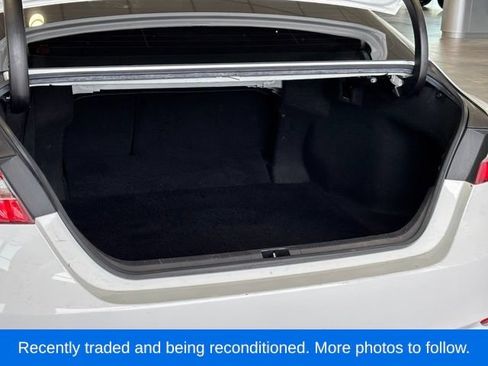 Used 2018 Toyota Camry SE FWD image 28