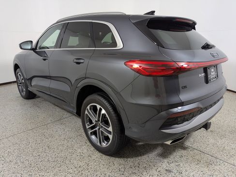 Certified 2025 Audi Q5 Premium Plus w/ Premium Plus image 5