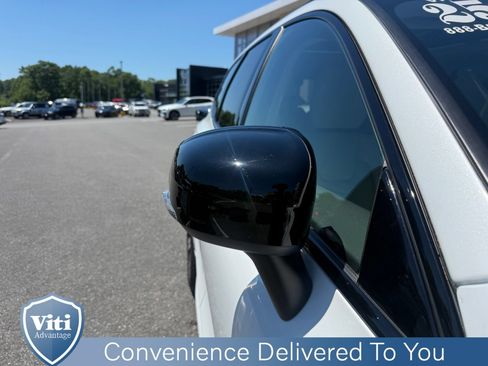 Certified 2025 Volvo XC60 T8 Plus w/ Climate Package AWD/4WD image 10