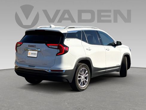 Used 2023 GMC Terrain SLT image 22