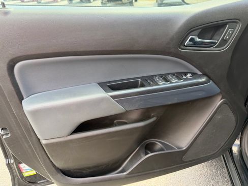 Used 2021 Chevrolet Colorado Z71 RWD image 11