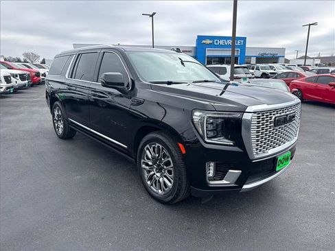 Used 2021 GMC Yukon XL Denali w/ Denali Ultimate Package image 4