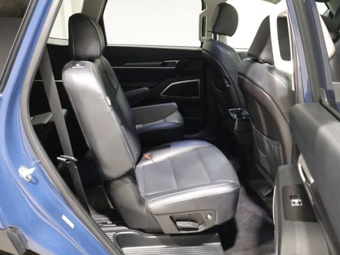 Used 2025 Kia Telluride S AWD/4WD image 23