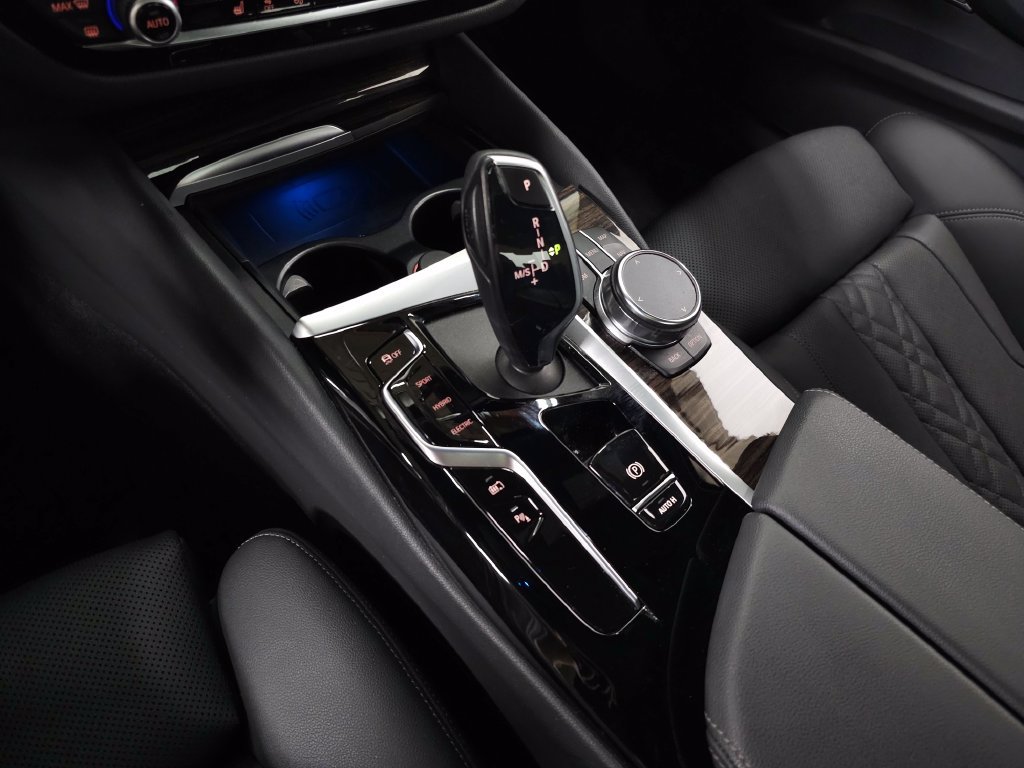 Used 2023 BMW 530e xDrive w/ Premium Package AWD/4WD image 33