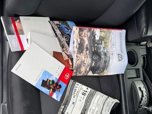 Used 2013 Toyota FJ Cruiser 4WD w/ Upgrade Pkg image 15