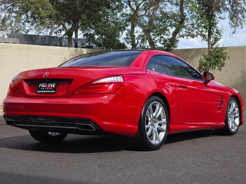Used 2014 Mercedes-Benz SL 550 image 12