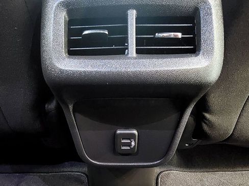 Used 2024 Chevrolet Equinox LT FWD image 43
