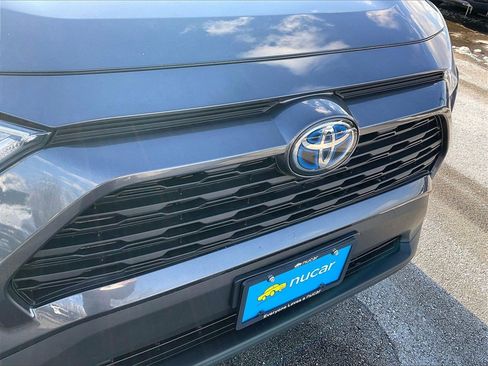 Used 2020 Toyota RAV4 XLE image 29