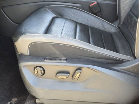 Used 2021 Volkswagen Atlas SEL Premium image 30