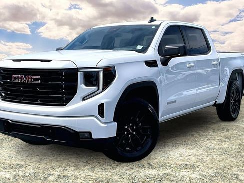 Used 2024 GMC Sierra 1500 Elevation AWD/4WD image 3