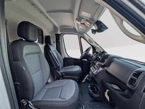 New 2026 RAM ProMaster 2500 w/ Premium Convenience Group FWD image 6