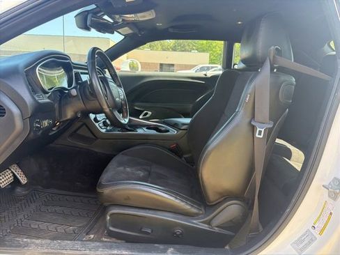 Used 2018 Dodge Challenger GT w/ GT Interior Package AWD/4WD image 11