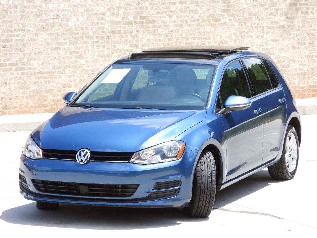 Used 2017 Volkswagen Golf Wolfsburg Edition FWD image 20