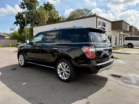 Used 2018 Ford Expedition Platinum AWD/4WD image 3