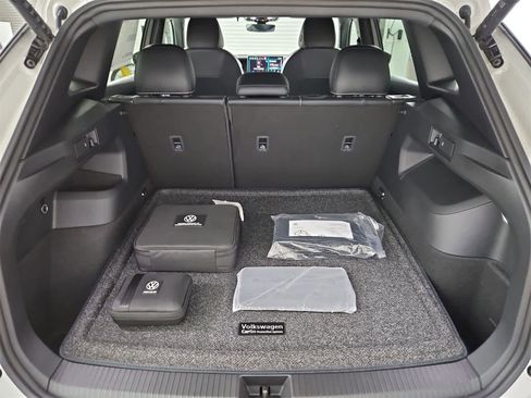 New 2026 Volkswagen Tiguan SE R-Line image 36