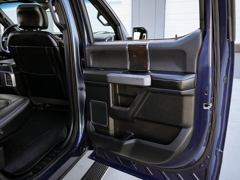 Used 2016 Ford F150 Platinum w/ Equipment Group 701A Luxury image 23