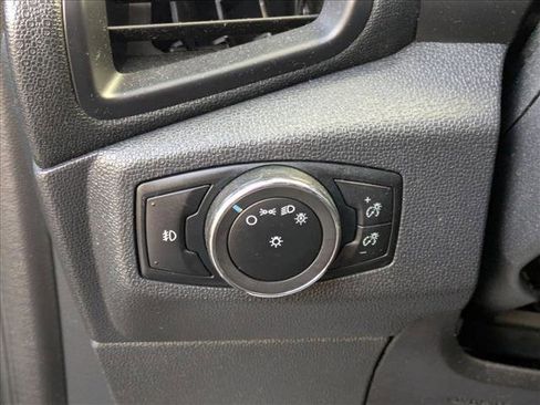 Used 2020 Ford EcoSport SE image 5