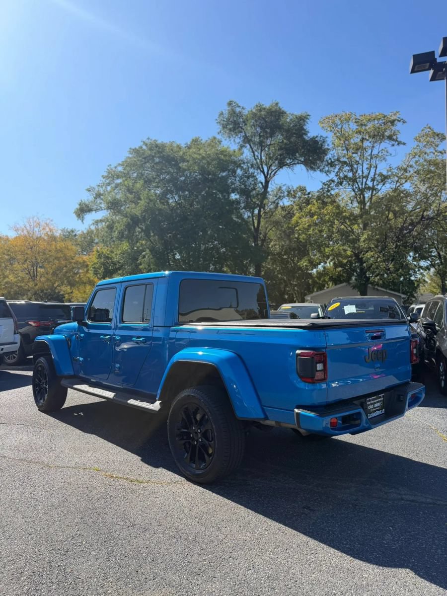 Used 2022 Jeep Gladiator Overland AWD/4WD image 3